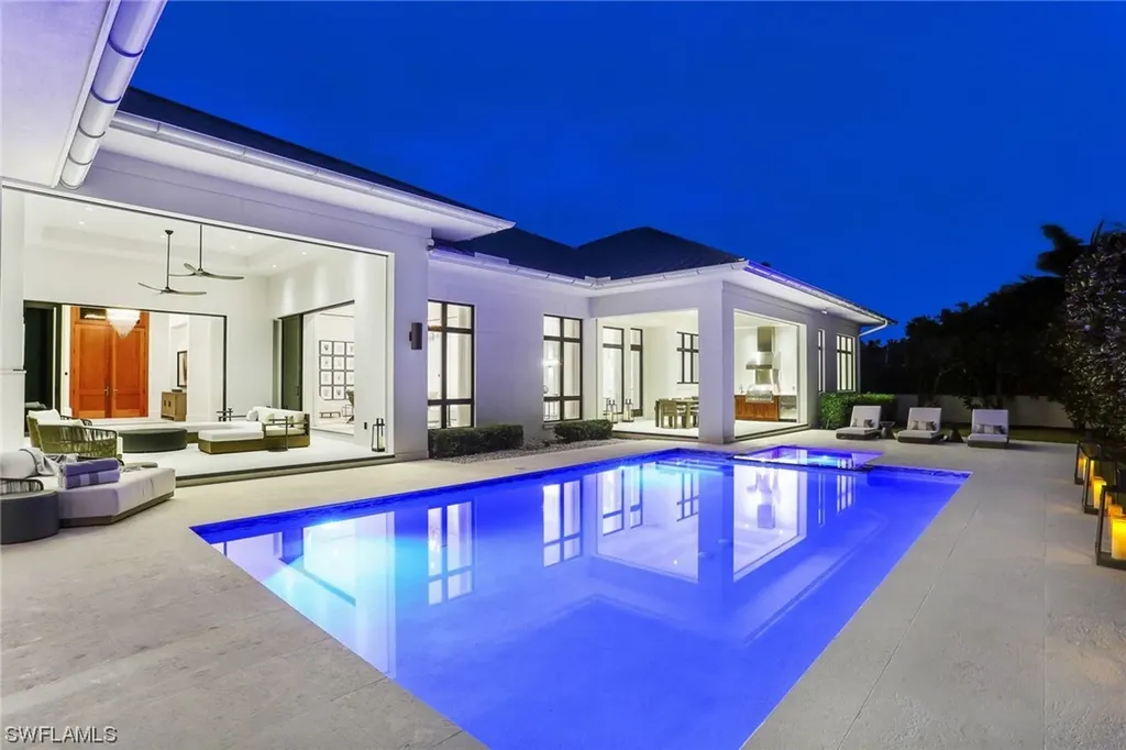 1140 Oleander Drive Naples FL 34102