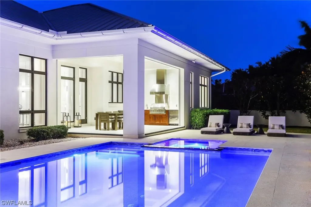 1140 Oleander Drive Naples FL 34102