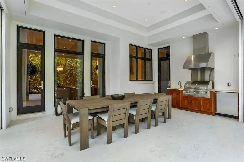 1140 Oleander Drive Naples FL 34102
