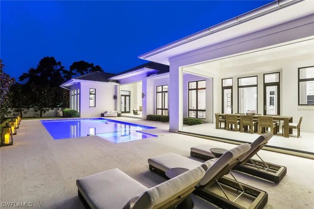 1140 Oleander Drive Naples FL 34102