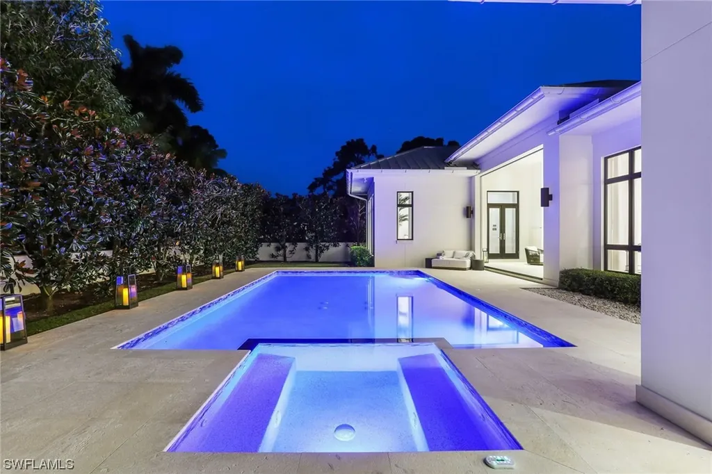1140 Oleander Drive Naples FL 34102