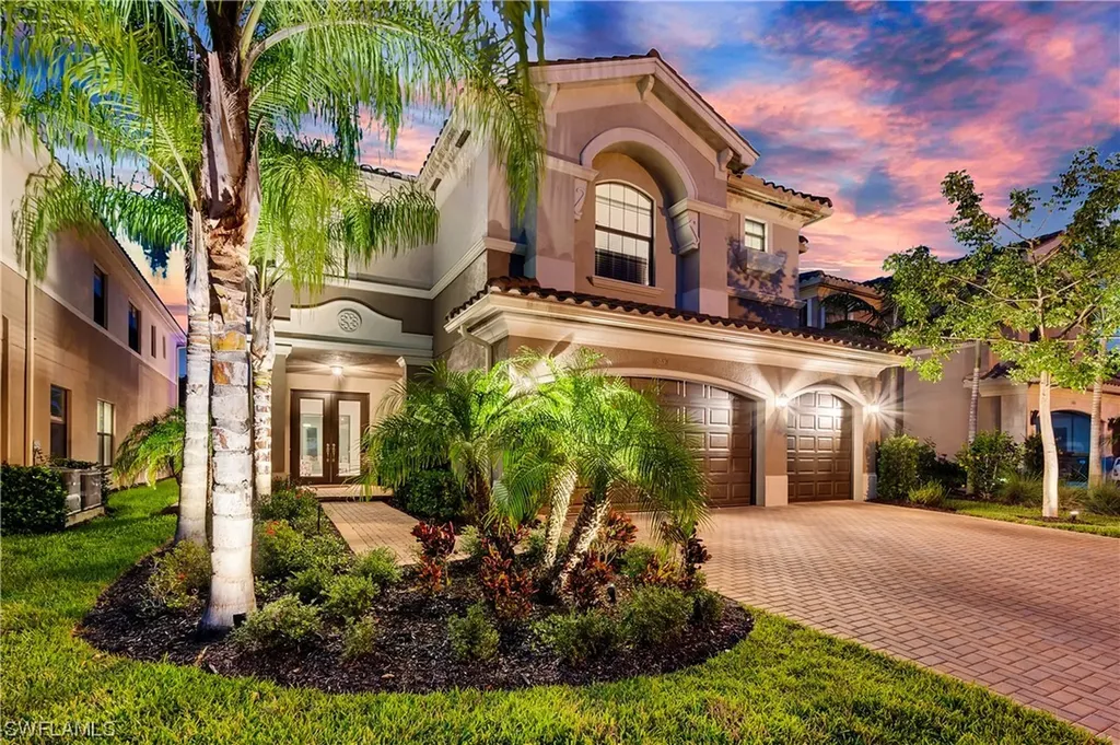 Naples FL, 13856 Luna Drive