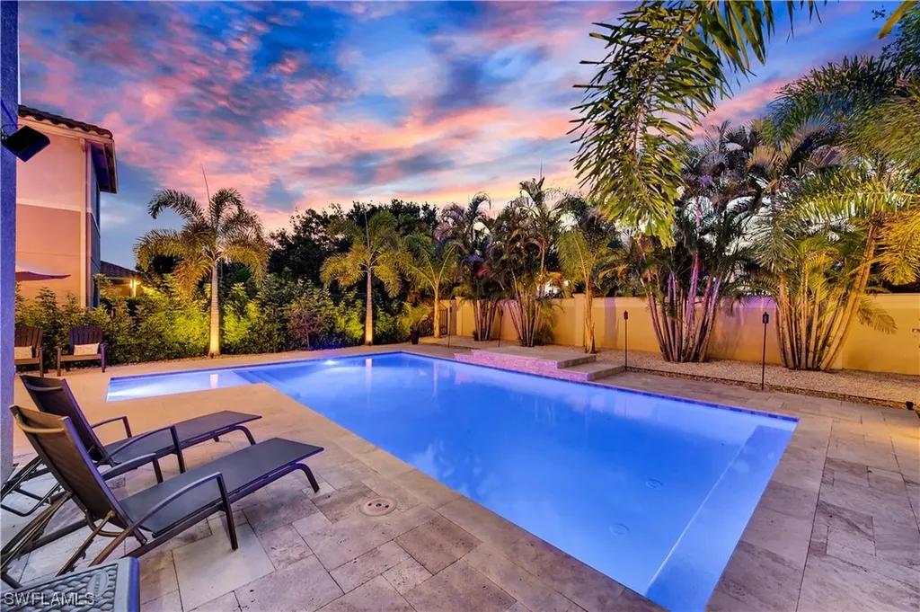 13856 Luna Drive Naples FL 34109