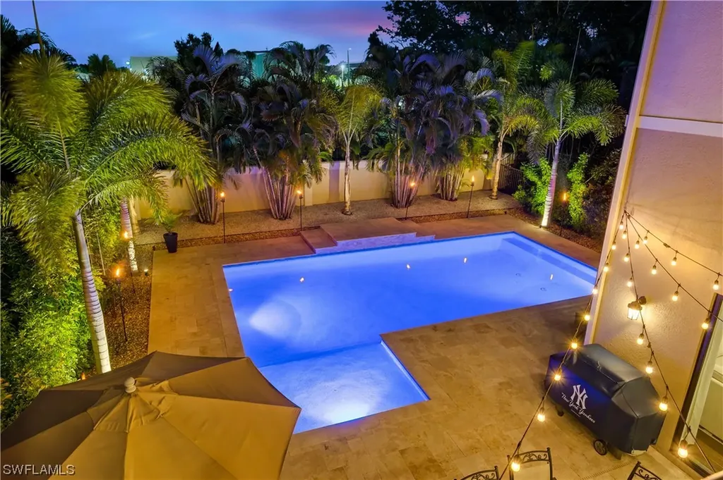 13856 Luna Drive Naples FL 34109