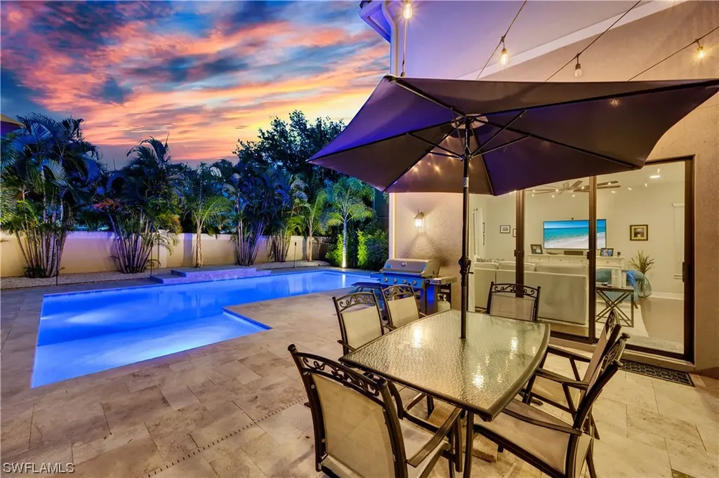 13856 Luna Drive Naples FL 34109