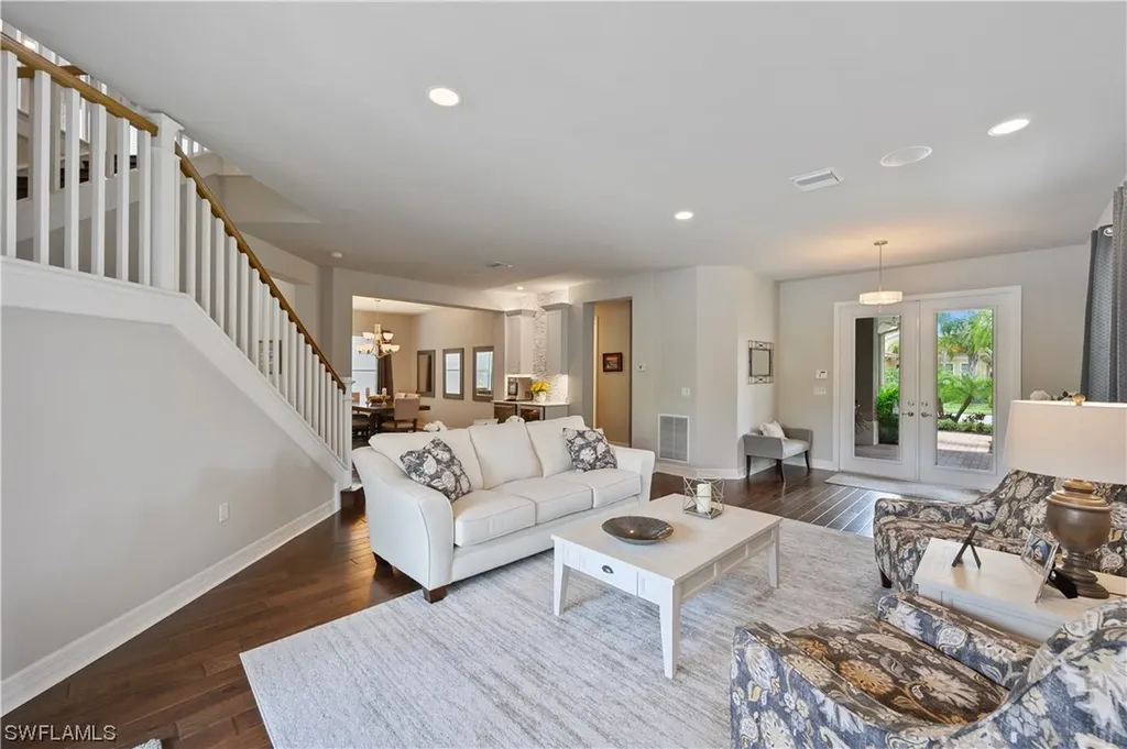 13856 Luna Drive Naples FL 34109