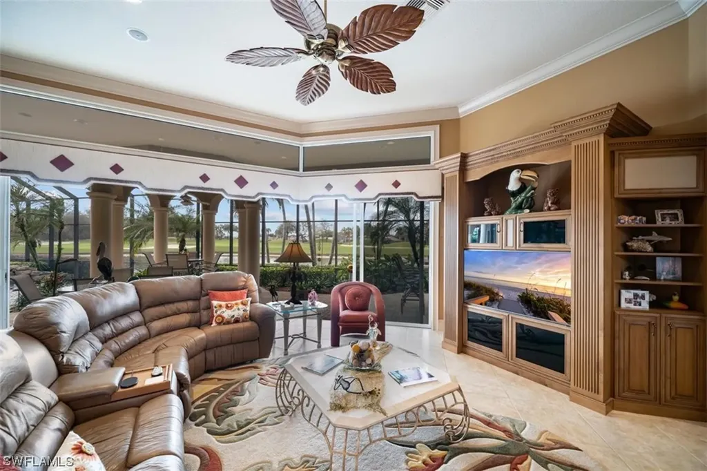 3043 Gardens Boulevard Naples FL 34105