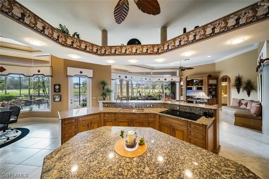 3043 Gardens Boulevard Naples FL 34105