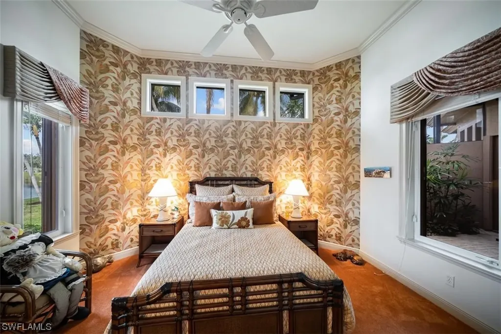 3043 Gardens Boulevard Naples FL 34105