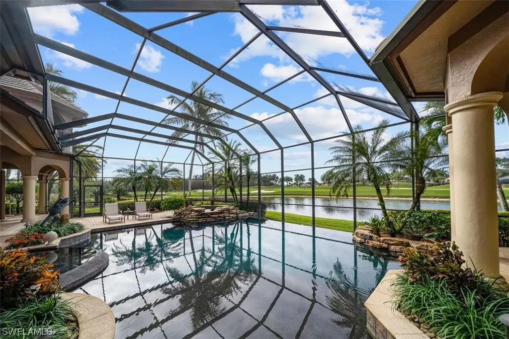 3043 Gardens Boulevard Naples FL 34105