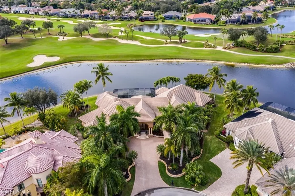 3043 Gardens Boulevard Naples FL 34105