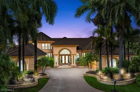 3043 Gardens Boulevard Naples FL 34105