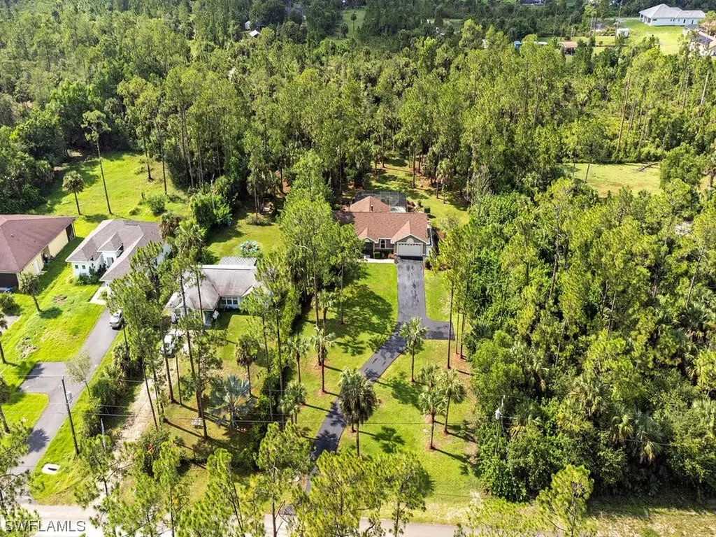 3210 6th Avenue NE Naples FL 34120