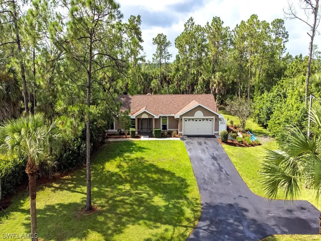 3210 6th Avenue NE Naples FL 34120