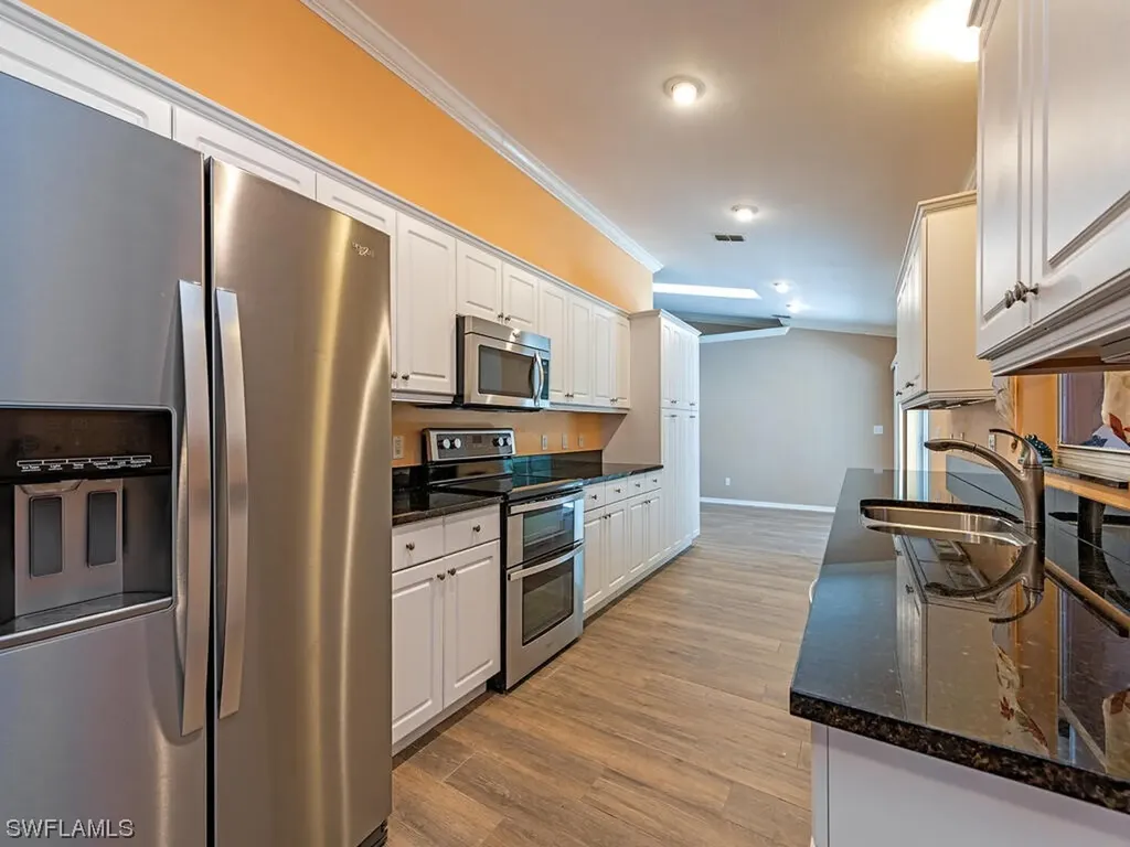 3210 6th Avenue NE Naples FL 34120