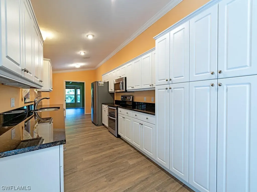 3210 6th Avenue NE Naples FL 34120