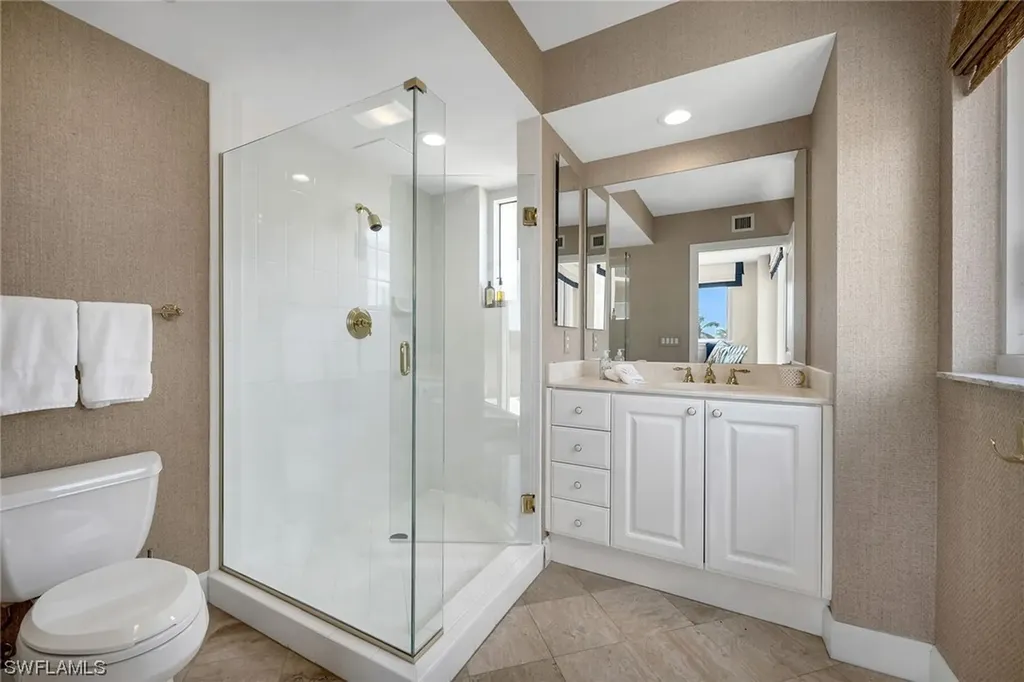 6597 Nicholas Boulevard Naples FL 34108