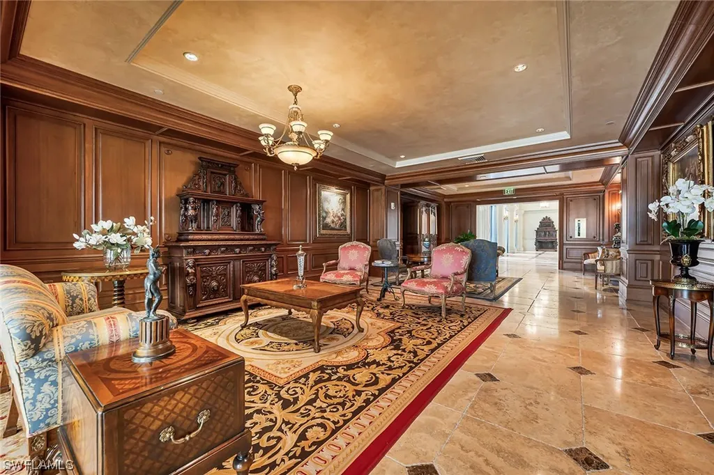 6597 Nicholas Boulevard Naples FL 34108