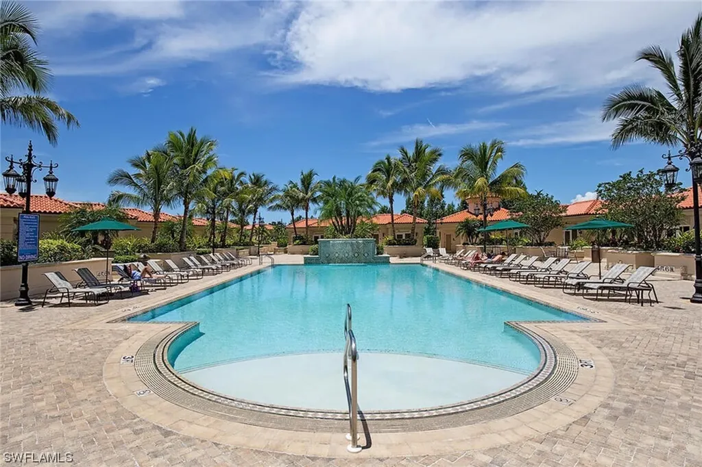 6597 Nicholas Boulevard Naples FL 34108