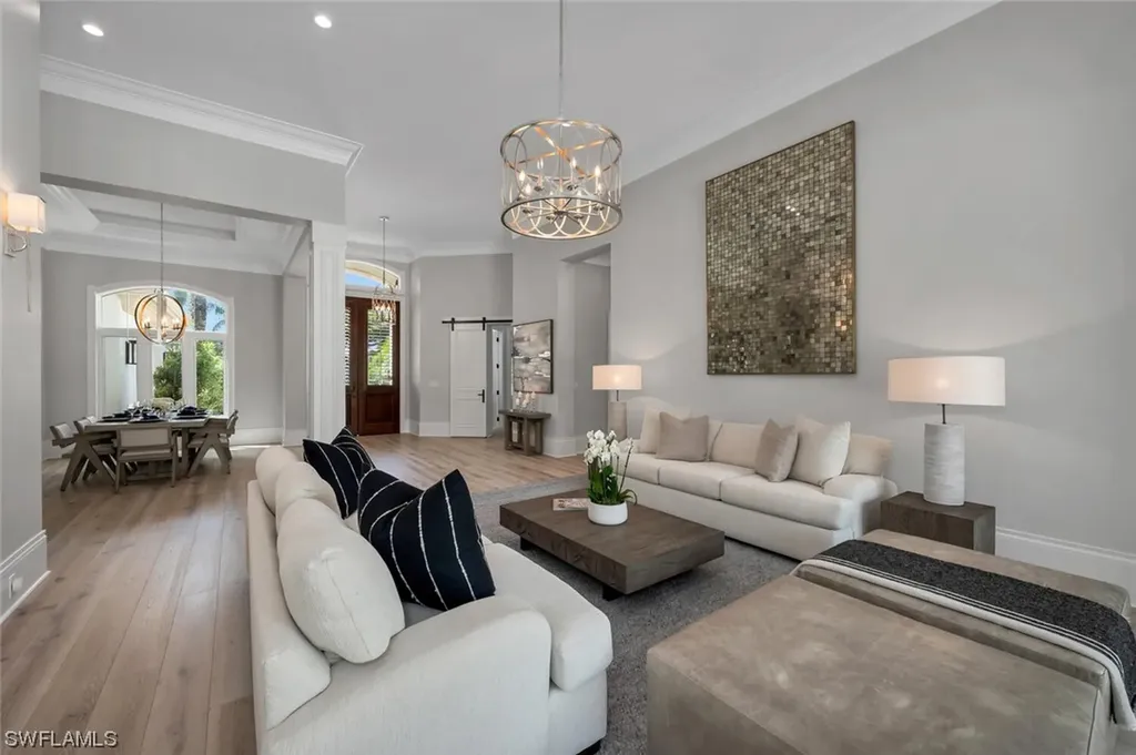 2037 Isla Vista Lane Naples FL 34105