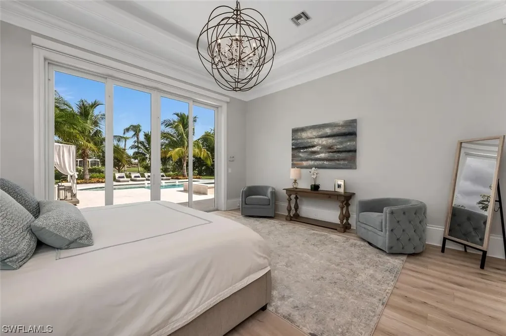 2037 Isla Vista Lane Naples FL 34105