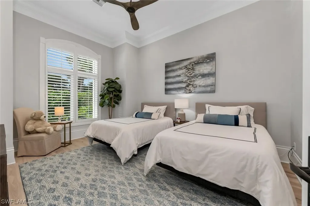 2037 Isla Vista Lane Naples FL 34105