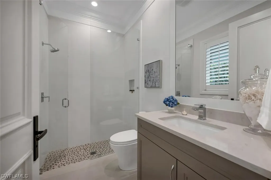 2037 Isla Vista Lane Naples FL 34105