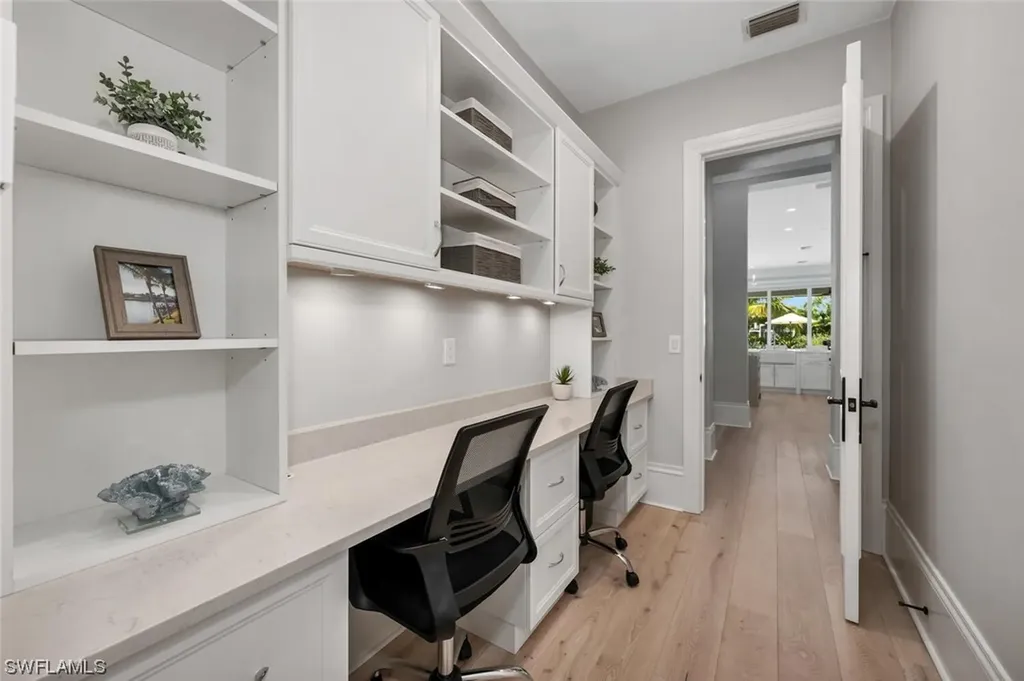 2037 Isla Vista Lane Naples FL 34105
