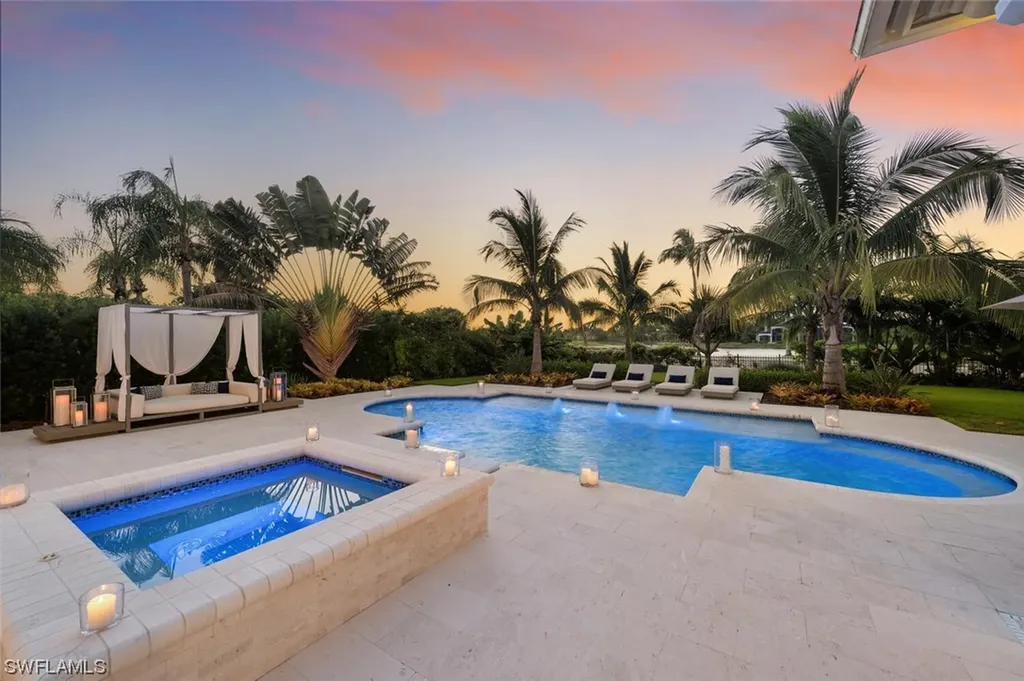 2037 Isla Vista Lane Naples FL 34105