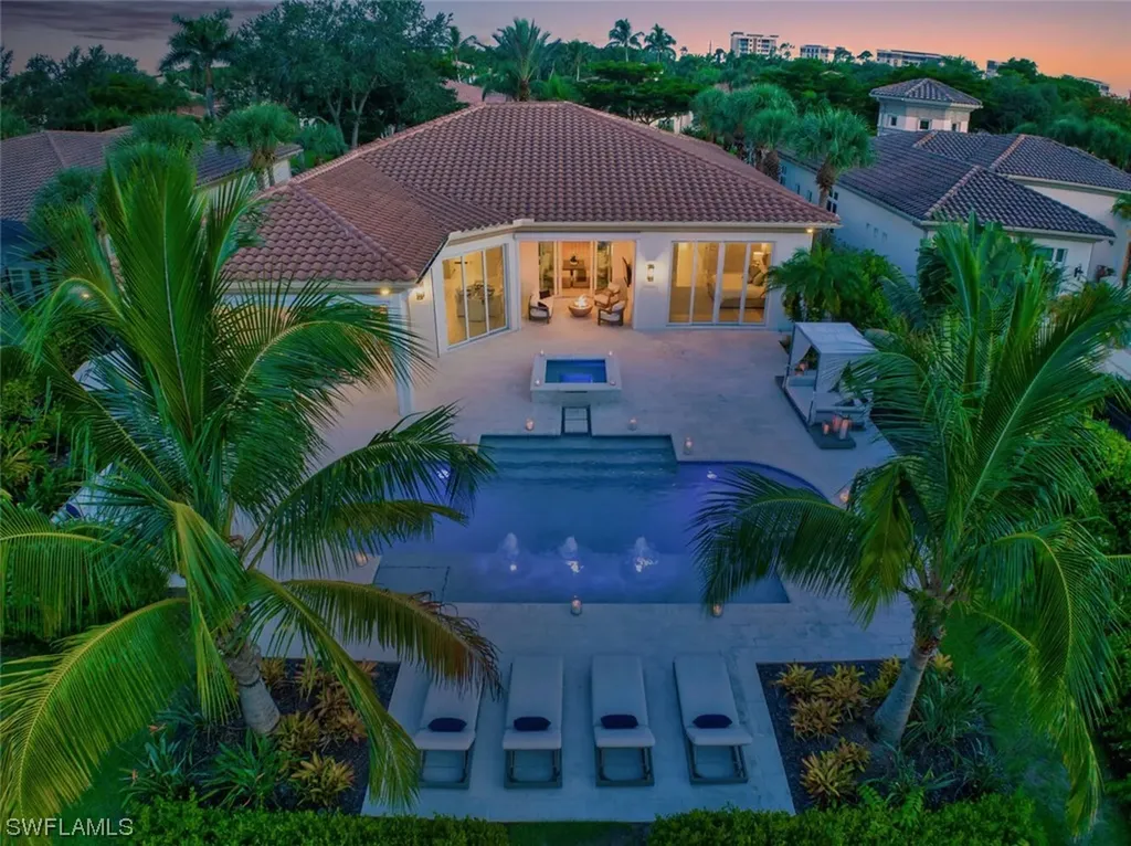 2037 Isla Vista Lane Naples FL 34105