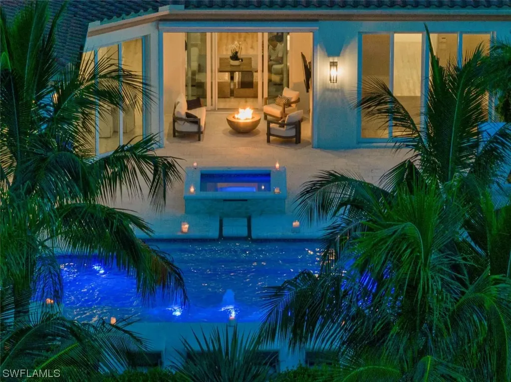 2037 Isla Vista Lane Naples FL 34105