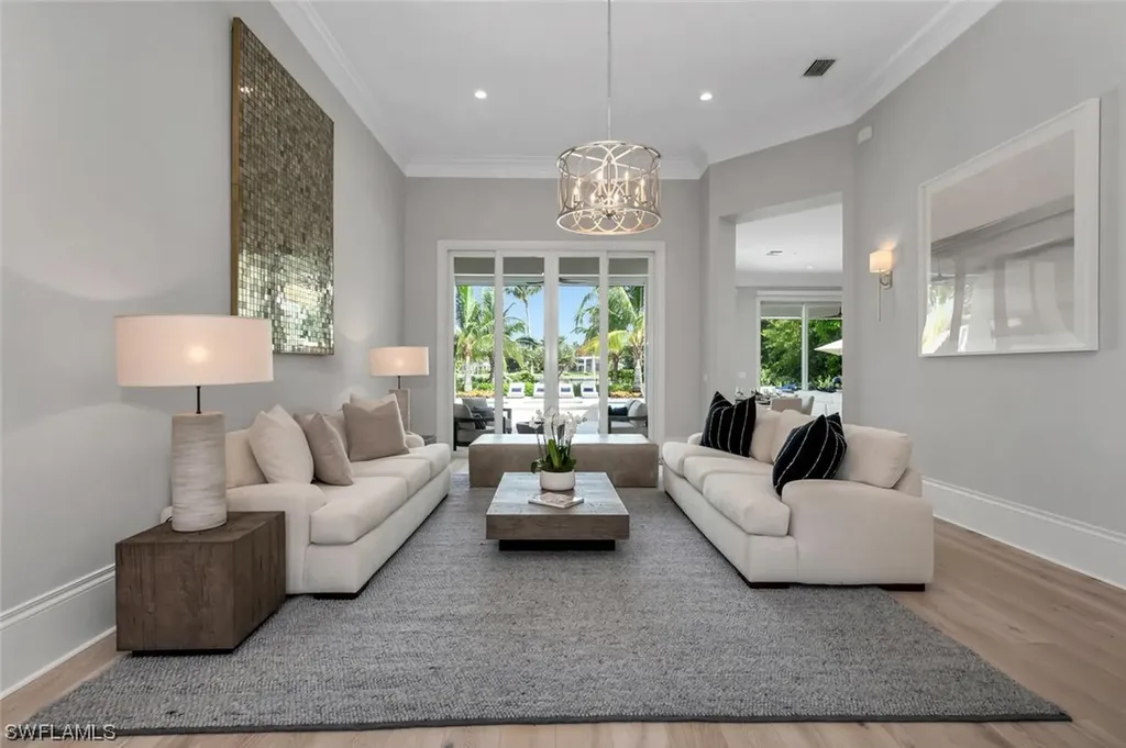 2037 Isla Vista Lane Naples FL 34105