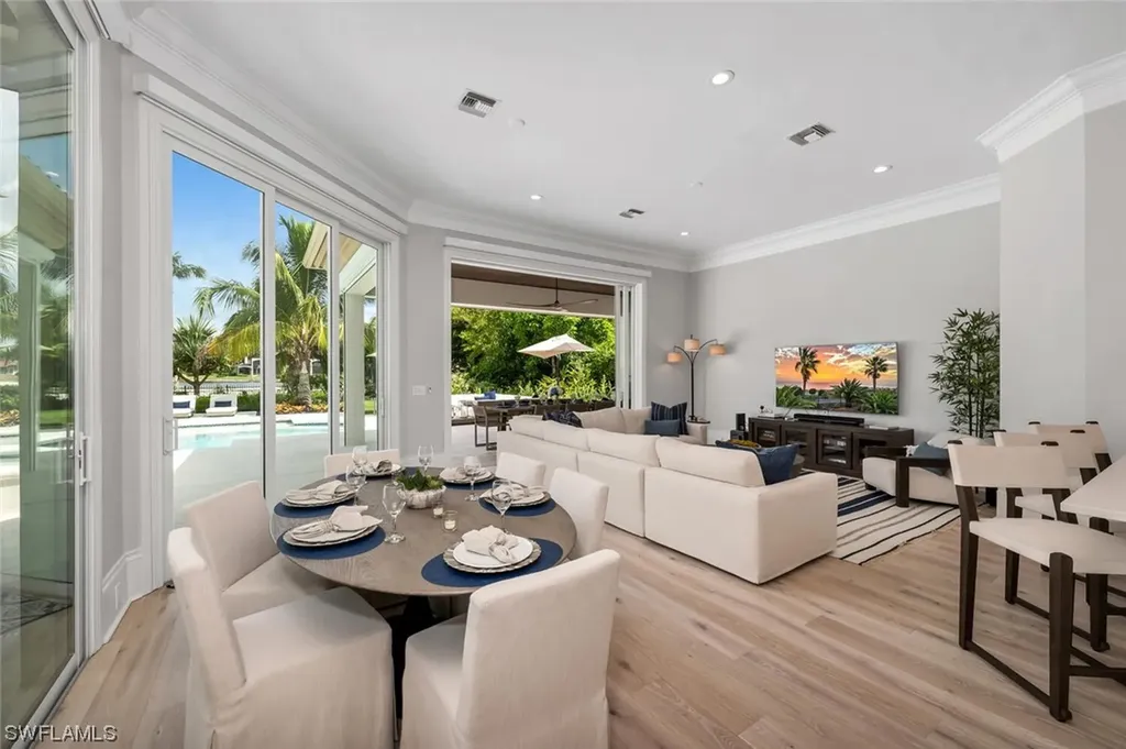 2037 Isla Vista Lane Naples FL 34105