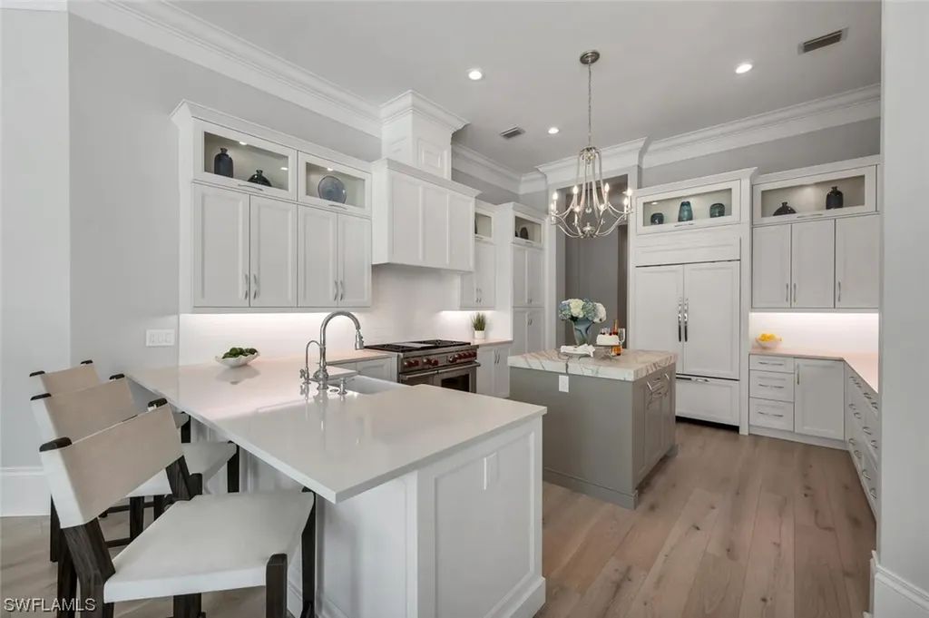 2037 Isla Vista Lane Naples FL 34105
