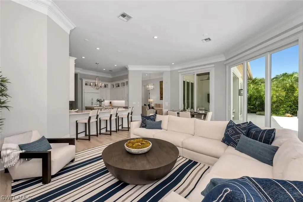 2037 Isla Vista Lane Naples FL 34105