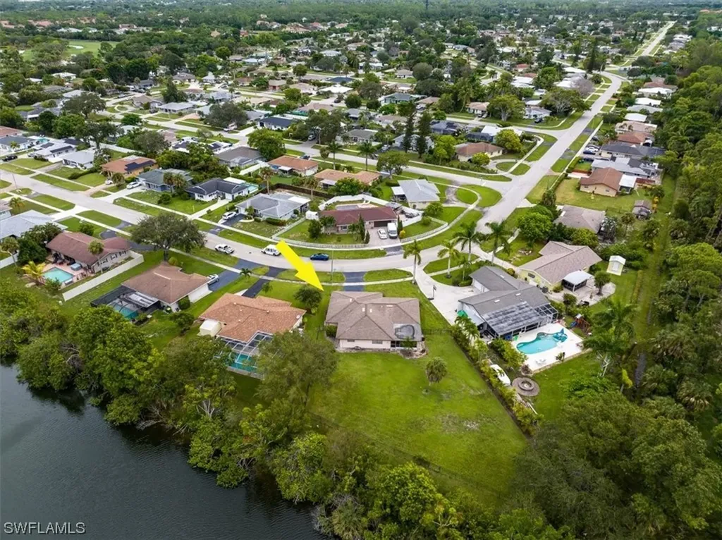 2200 Poinciana Drive Naples FL 34105