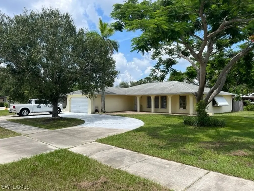 1757 Jefferson Avenue Fort Myers FL 33901