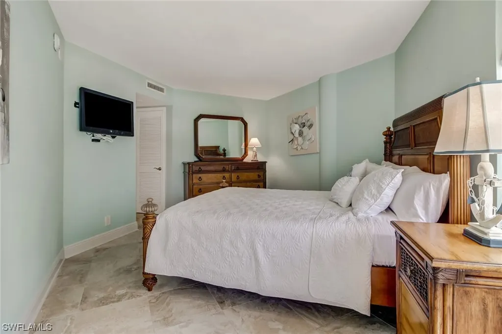 4041 Gulf Shore Boulevard N Naples FL 34103