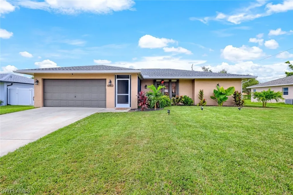 2220 SE 15th Place Cape Coral FL 33990