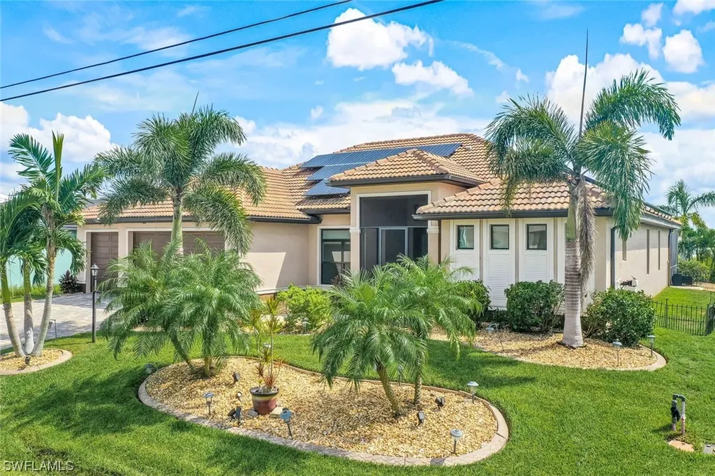 513 SW 8th Court Cape Coral FL 33991