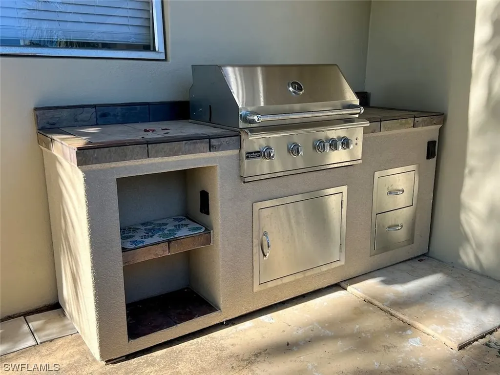 514 14th Street N Naples FL 34102