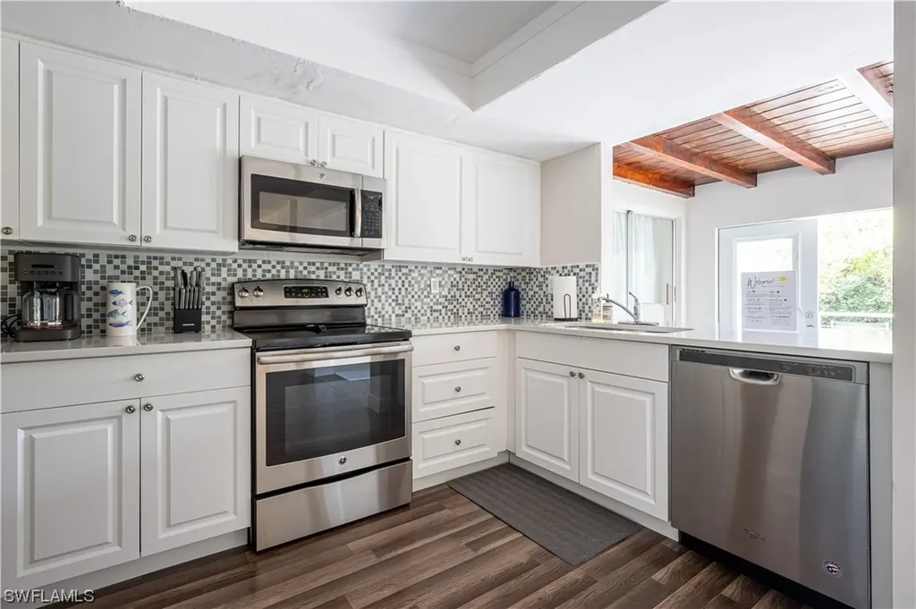 514 14th Street N Naples FL 34102