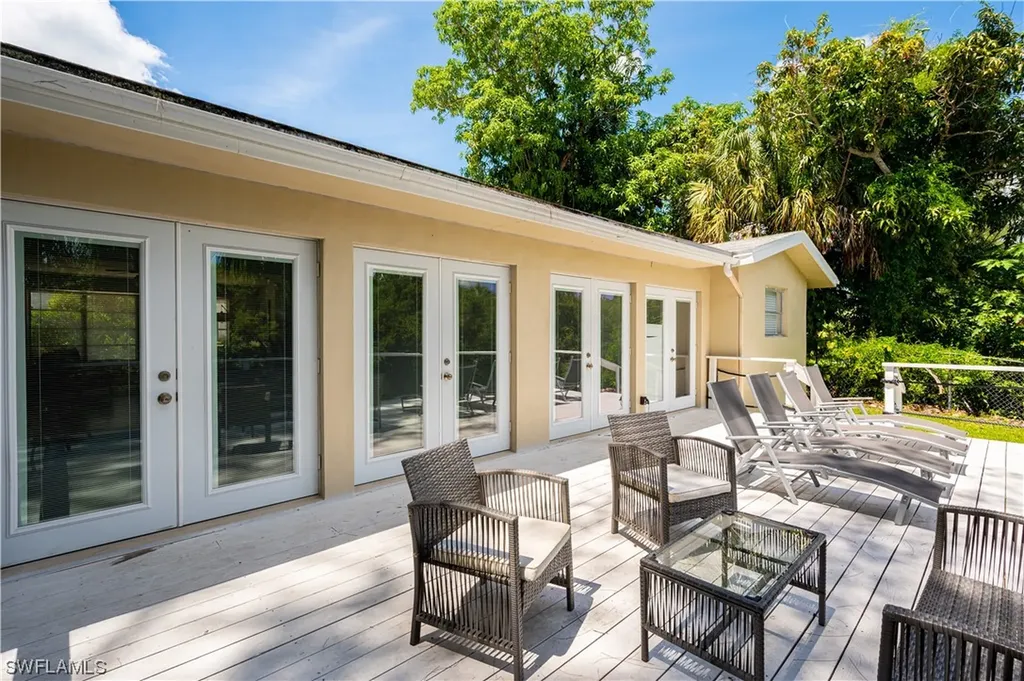 514 14th Street N Naples FL 34102