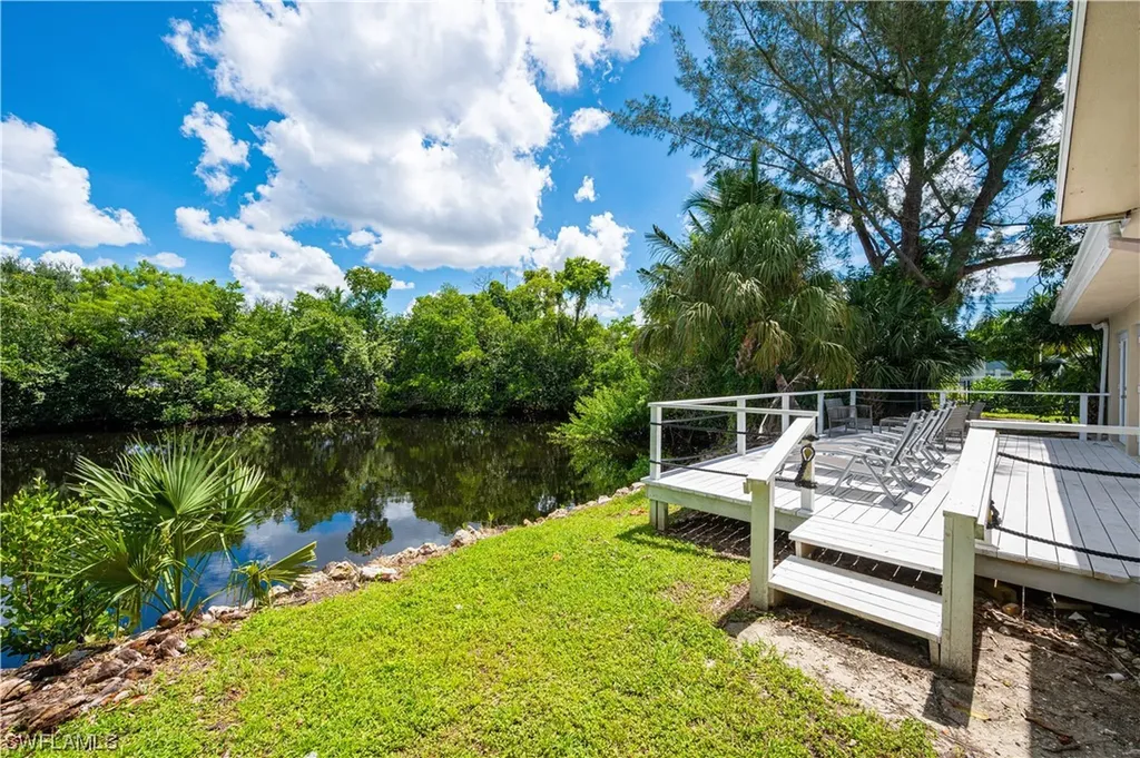 514 14th Street N Naples FL 34102