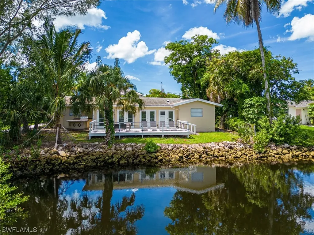 514 14th Street N Naples FL 34102