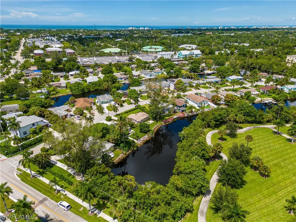 514 14th Street N Naples FL 34102