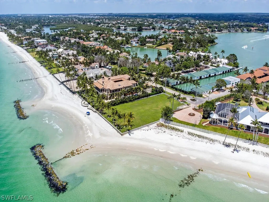 4550 Gordon Drive Naples FL 34102-7914