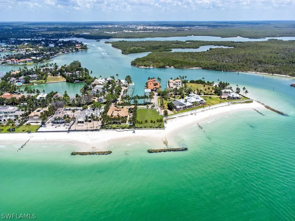 4550 Gordon Drive Naples FL 34102-7914