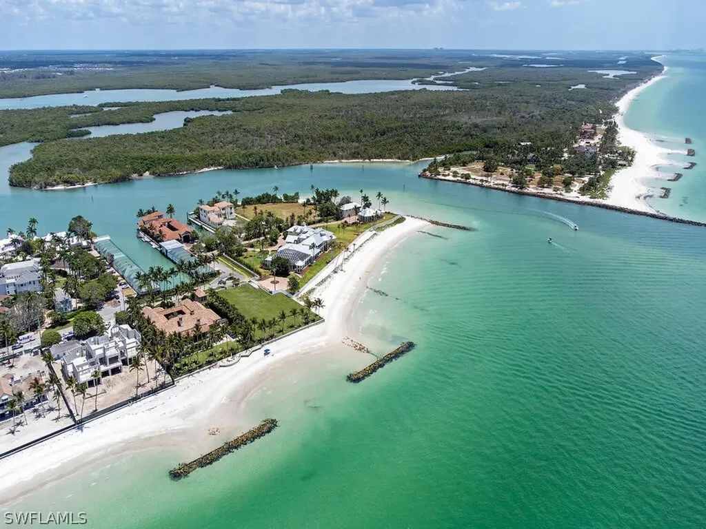 4550 Gordon Drive Naples FL 34102-7914