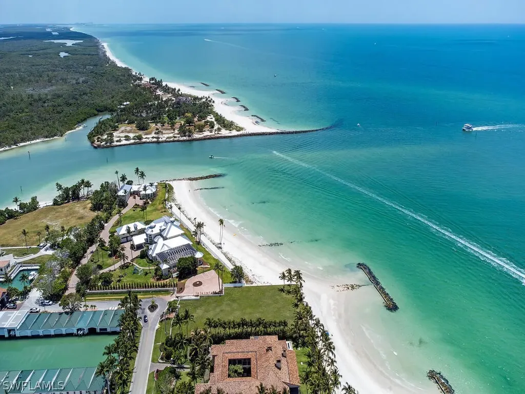 4550 Gordon Drive Naples FL 34102-7914